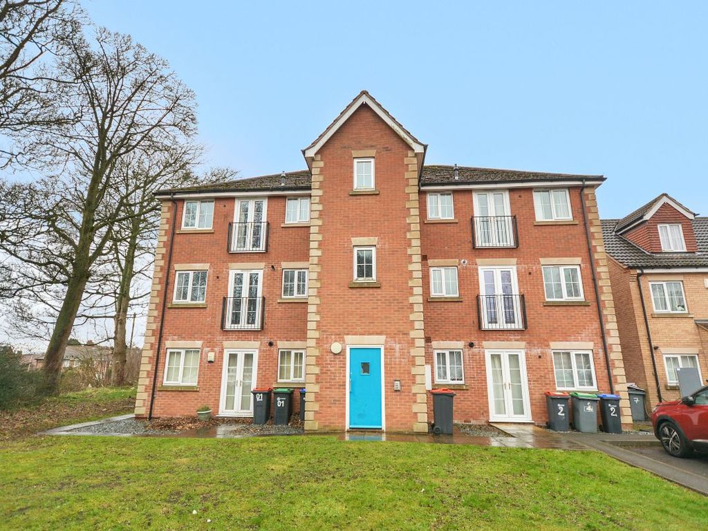 2 bed flat for sale in Loxley Close, Hucknall, Nottingham NG15, £115,000
