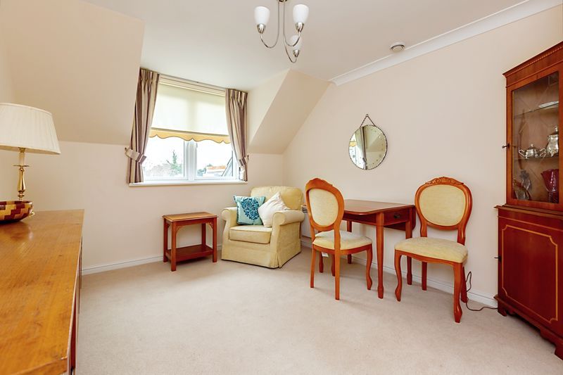 2 bed flat for sale in Eden Court, Milton Keynes MK2, £140,000