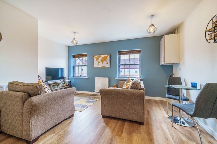2 bed flat for sale in Walston Way, Huntingdon, Cambridgeshire PE28, £84,000
