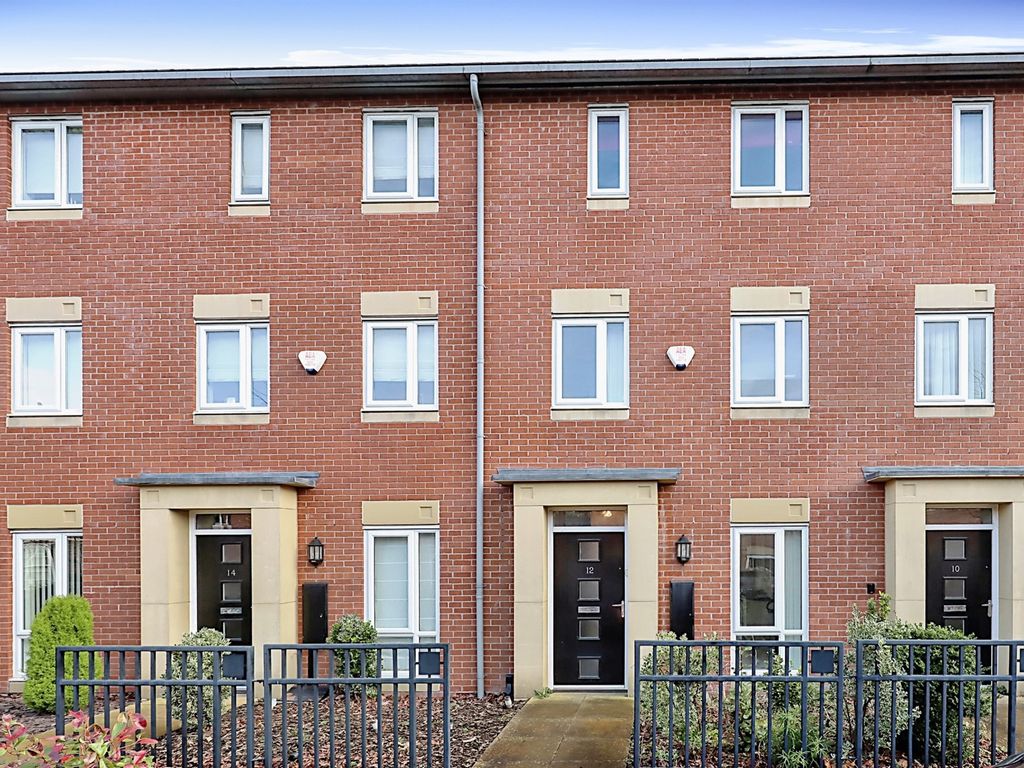3 bed terraced house for sale in Lowbridge Walk, Bilston WV14, £200,000