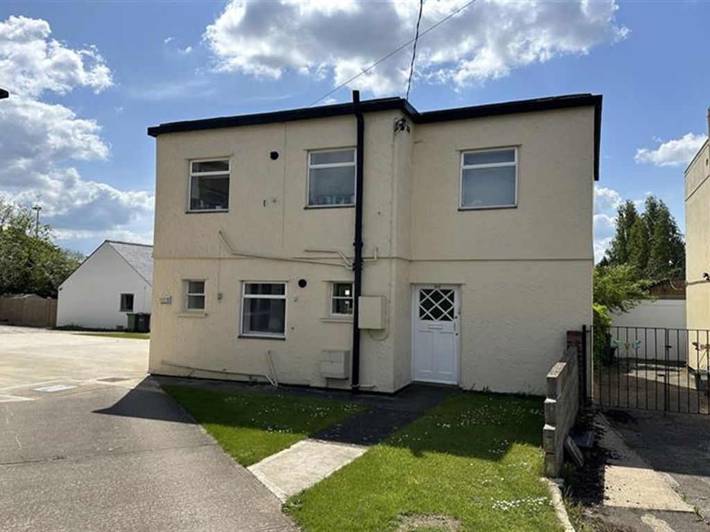 2 bed detached house for sale in Clockhouse Way, Braintree CM7, £200,000