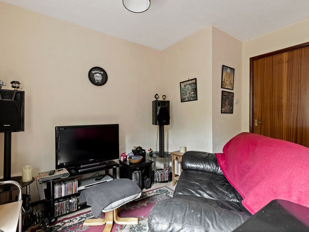 1 bed flat for sale in Hillside Road, Dover CT17, £65,000