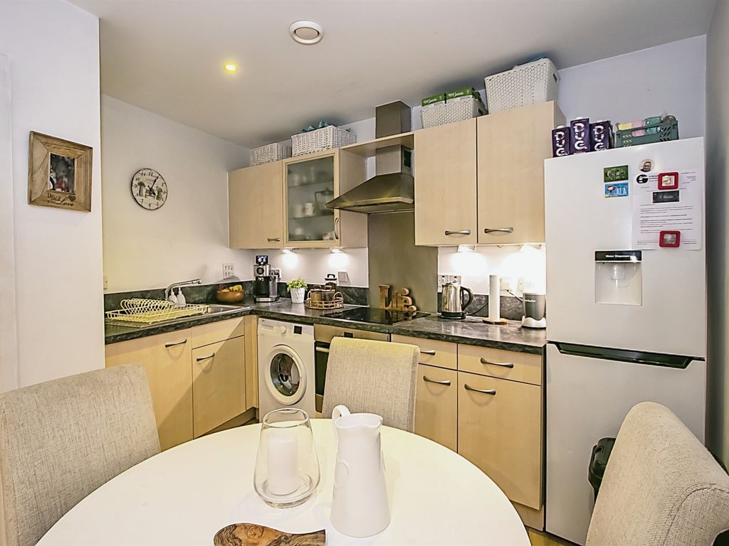 2 bed flat for sale in Commercial Road, Westbourne, Bournemouth BH2, £60,000