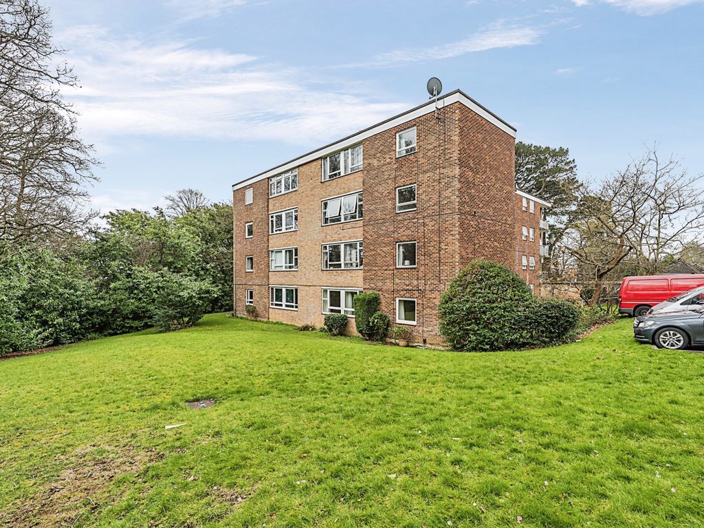 2 bed flat for sale in Coxford Road, Southampton, Hampshire SO16, £180,000