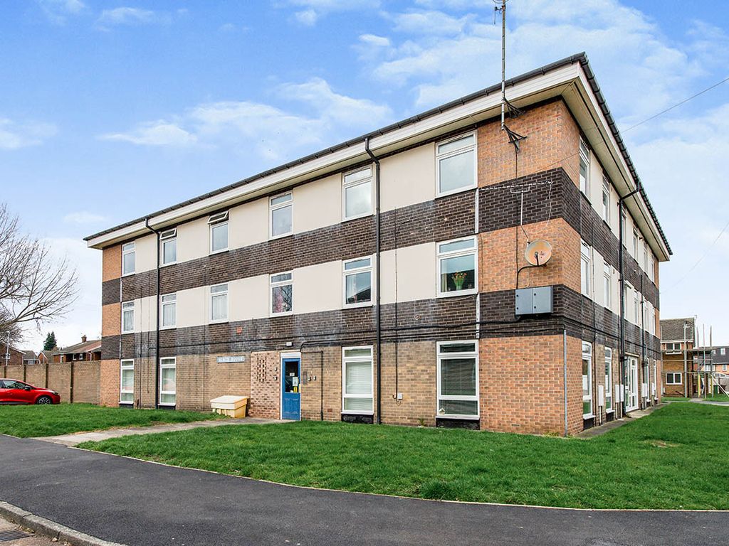 2 bed flat for sale in Birch House, Parklands, Castleford, West Yorkshire WF10, £85,000