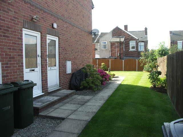 1 bed flat for sale in Gilberthorpe Street, Rotherham S65, £60,000