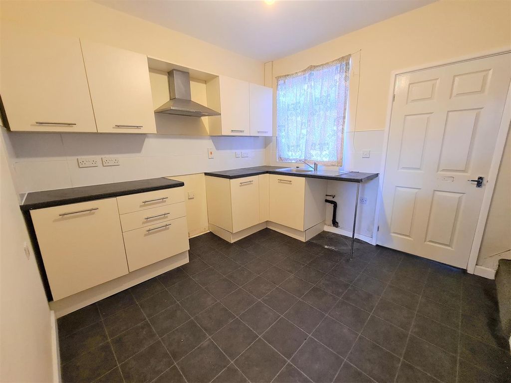 3 bed end terrace house for sale in Claycliffe Terrace, Goldthorpe, Rotherham S63, £65,000