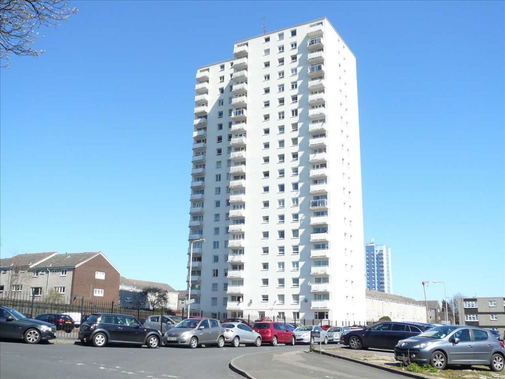 1 bed flat for sale in St Cecilias, Wednesfield, Wednefield WV11, £46,500