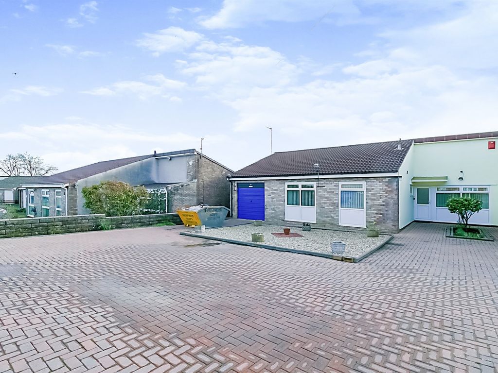 3 bed detached bungalow for sale in Ewenny Close, Barry CF63, £310,000