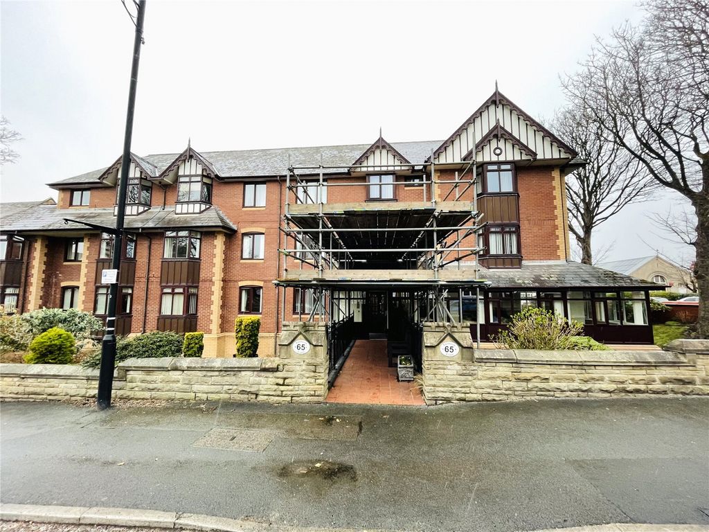2 bed flat for sale in Woodlands Road, Lytham St. Annes, Lancashire FY8, £85,000