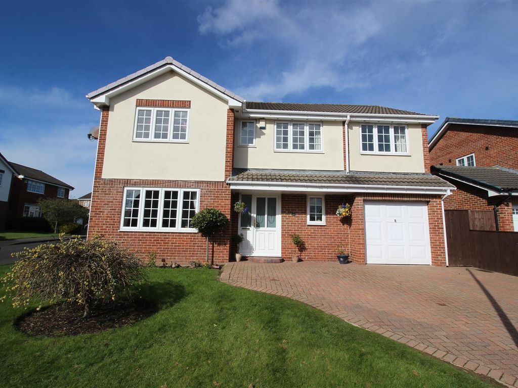 5 bed detached house for sale in Lowther Drive, Newton Aycliffe DL5, £299,950
