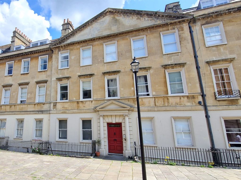 1 bed flat for sale in Duke Street, Bath BA2, £280,000