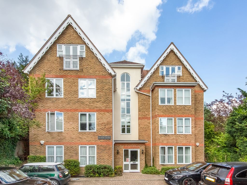 2 bed flat for sale in Haling Park Road, South Croydon CR2, £320,000