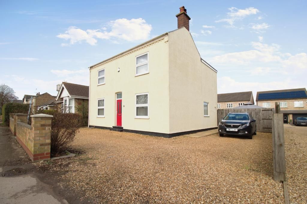 4 bed detached house for sale in Peterborough Road, Whittlesey, Peterborough PE7, £330,000