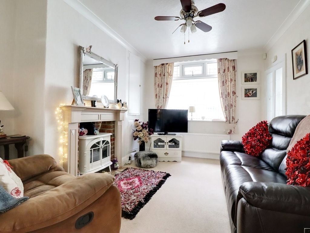 3 bed detached house for sale in Colton Street, Brigg DN20, £255,000