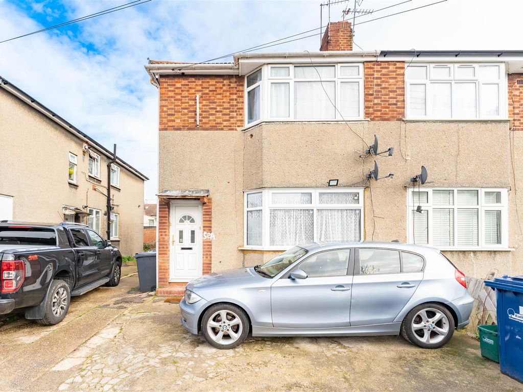 2 bed maisonette for sale in Balfour Road, Southall UB2, £285,000