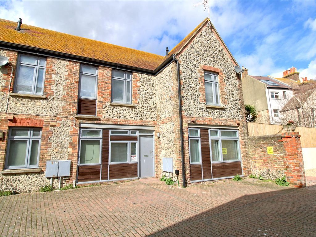 2 bed end terrace house for sale in Phoenix Mews, Seaford BN25, £260,000