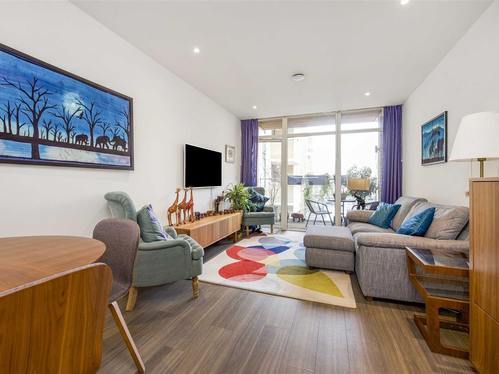 1 bed flat for sale in Frazer Nash Close, Isleworth TW7, £210,000
