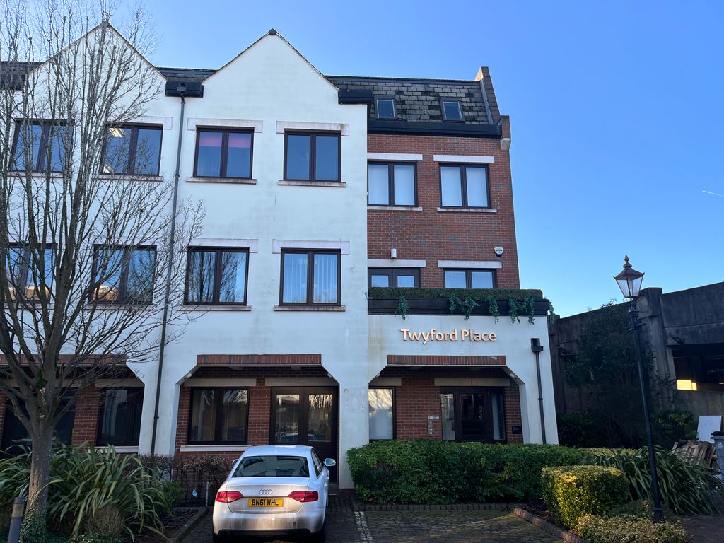 Office for sale in 1 Twyford Place, Lincolns Inn, High Wycombe HP12, £725,000