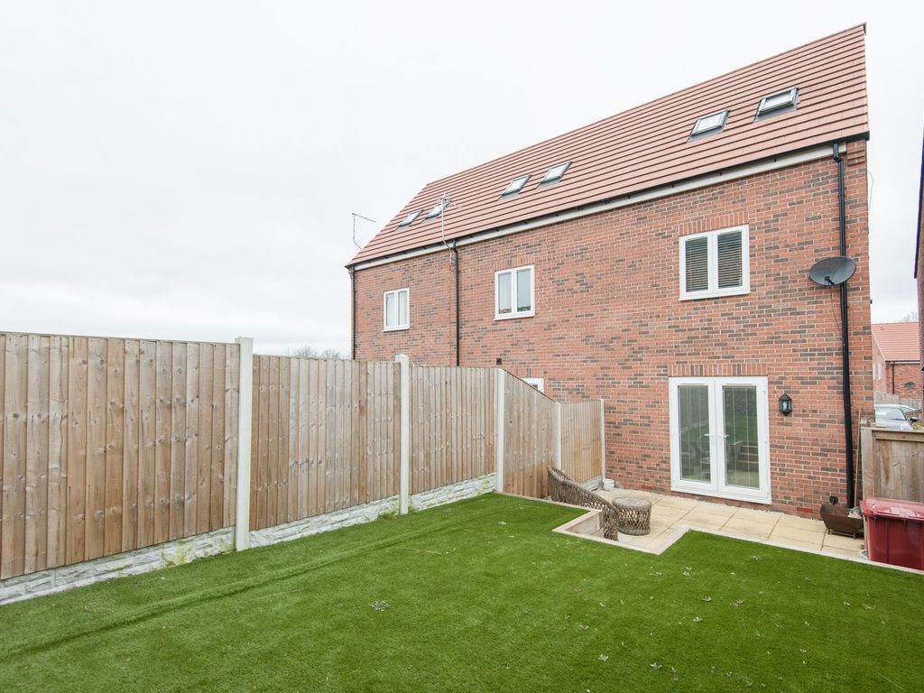3 bed end terrace house for sale in Pine Road, Barlborough S43, £180,000