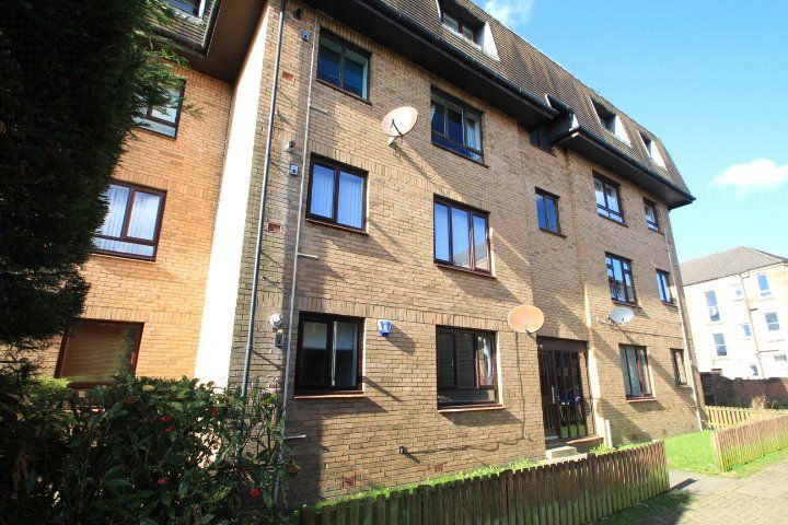 2 bed flat for sale in Anchor Avenue, Paisley, Renfrewshire PA1, £85,000