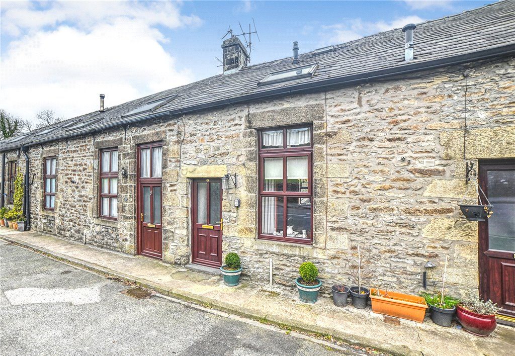 2 bed terraced house for sale in Langcliffe Road, Settle, North Yorkshire BD24, £195,000
