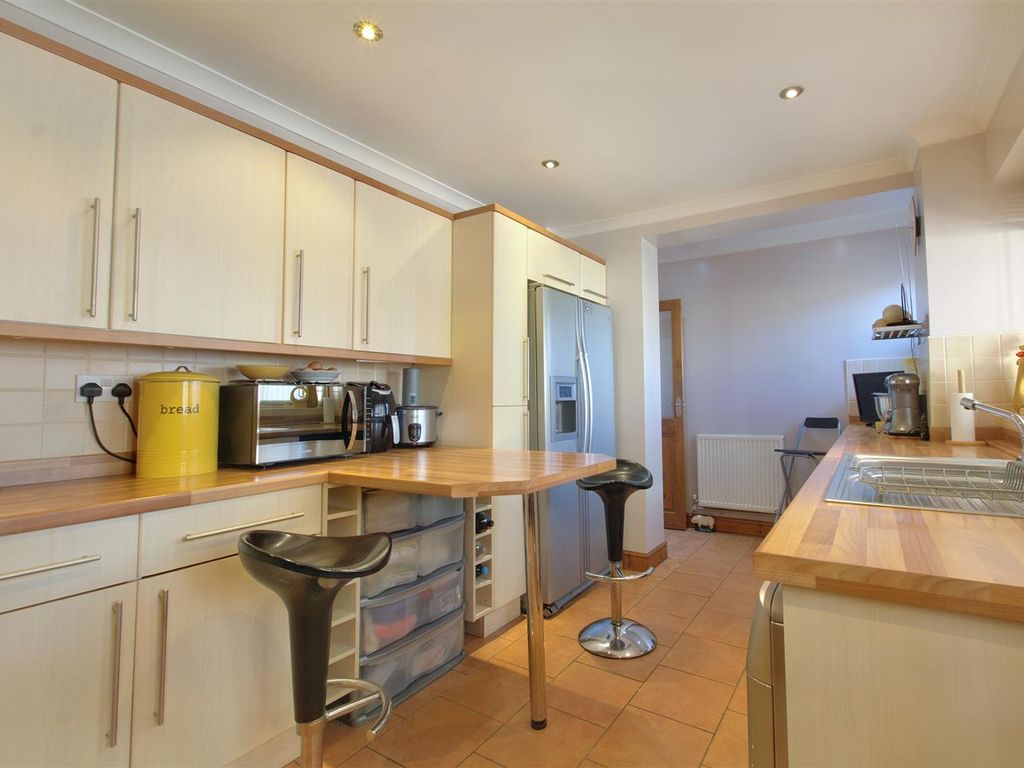 3 bed detached house for sale in Egerton Drive, Stapleford, Nottingham NG9, £259,950