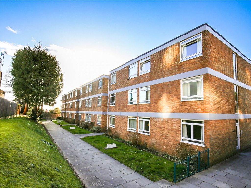 3 bed flat for sale in Falcon Court, Southfield Road, Westbury-On-Trym BS9, £285,000