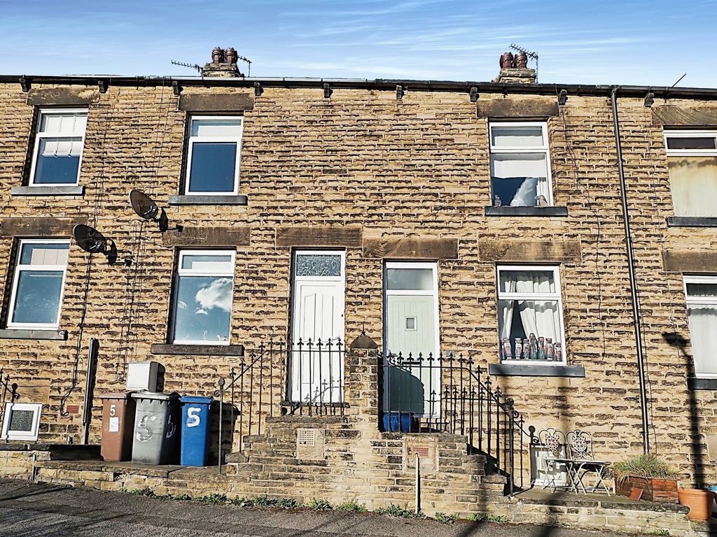 2 bed terraced house for sale in Fountain Square, Darton, Barnsley S75, £120,000