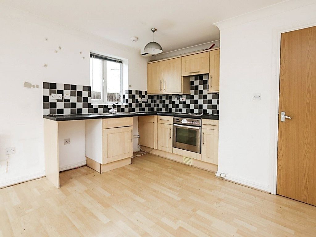 1 bed flat for sale in Andrew Court, Greenholm Road, Great Barr, Birmingham B44, £110,000