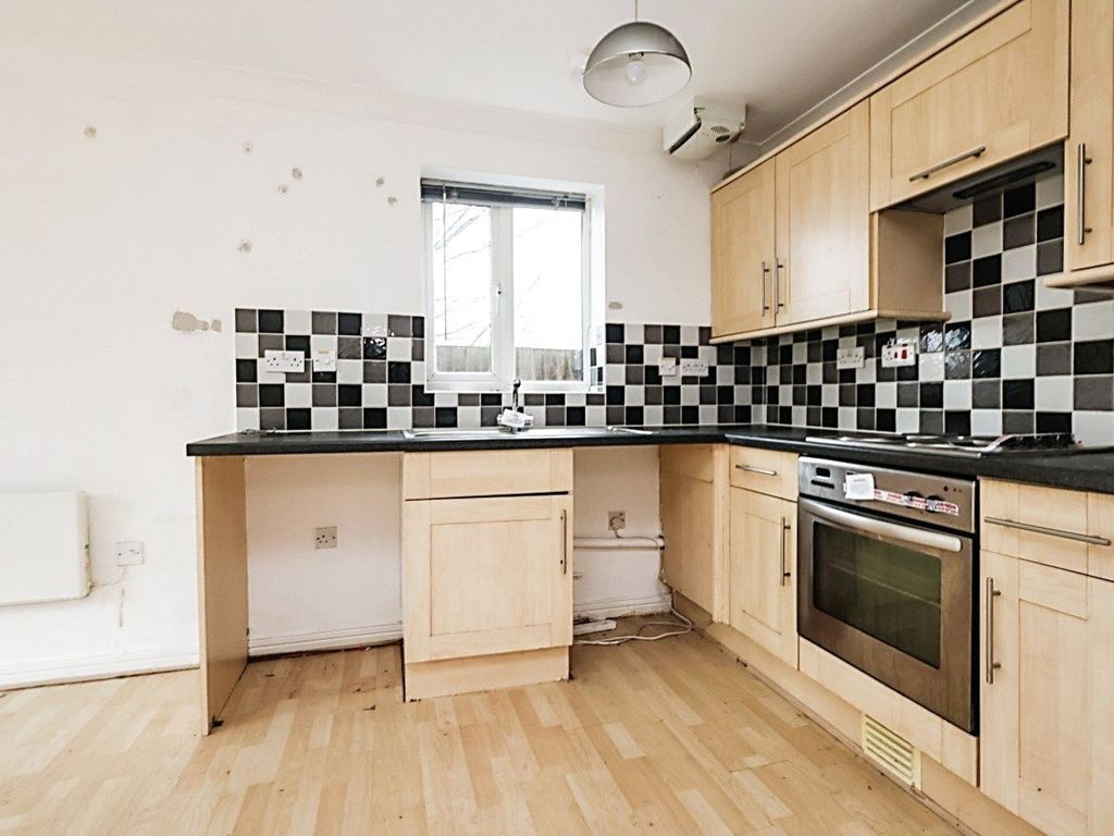 1 bed flat for sale in Andrew Court, Greenholm Road, Great Barr, Birmingham B44, £110,000