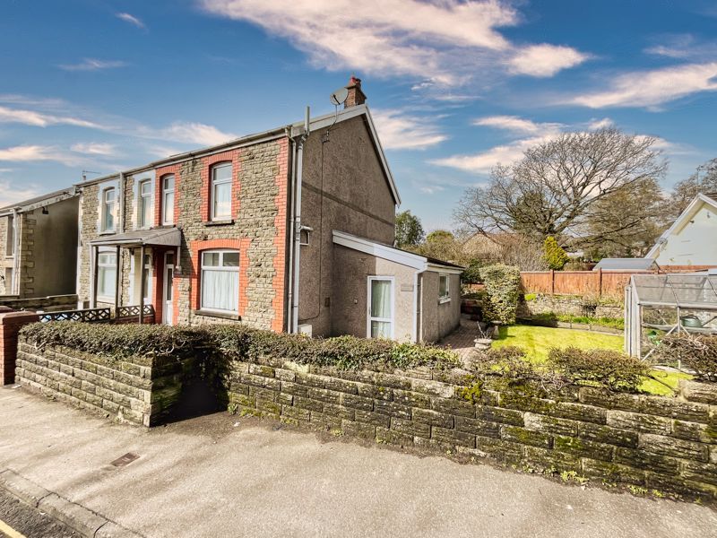 3 bed semi-detached house for sale in Llwyn Celyn, Bryncethin, Bridgend CF32, £175,000