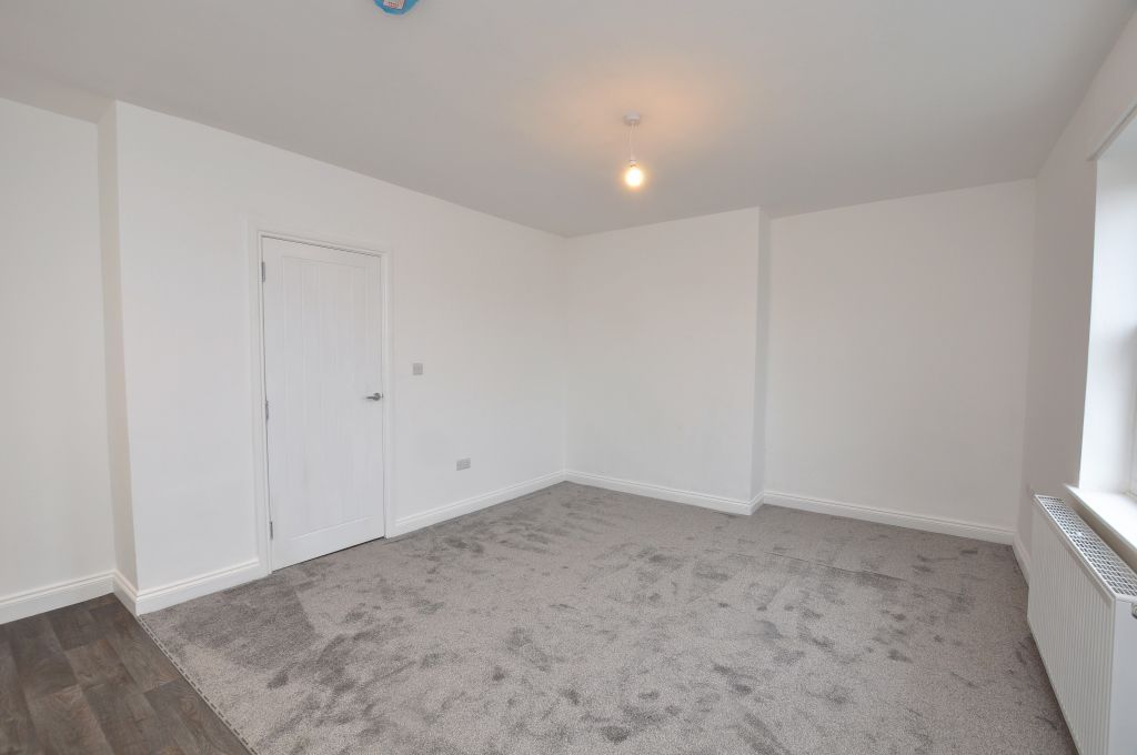 2 bed flat for sale in Broomfield Terrace, Whitby YO21, £199,950