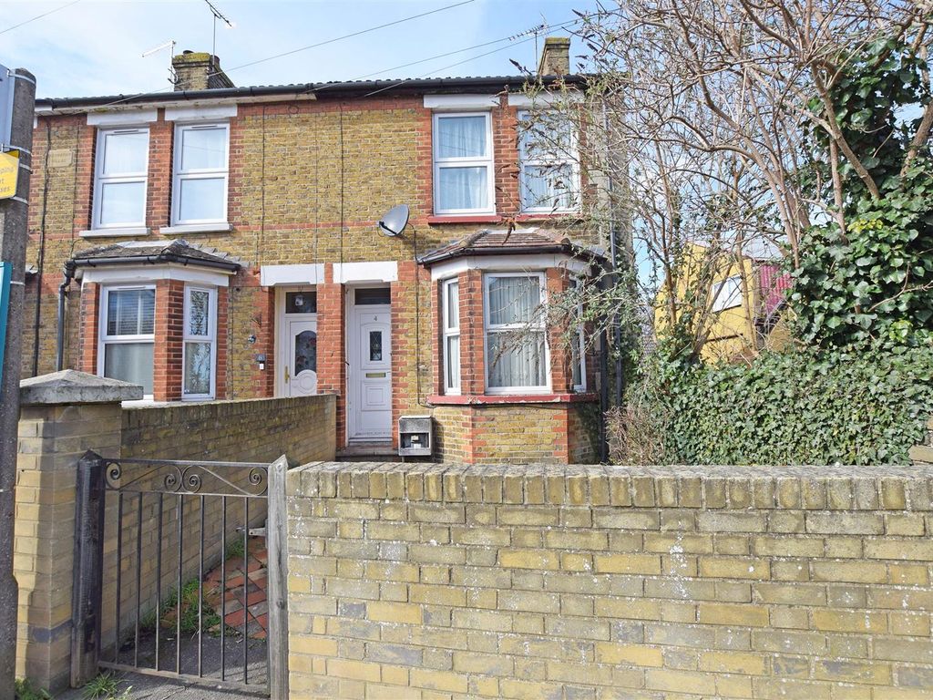 3 bed end terrace house for sale in Maidstone Road, Rainham, Gillingham ME8, £225,000