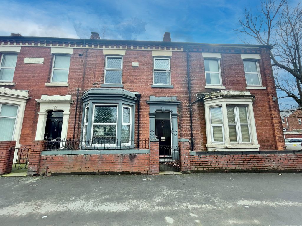 3 bed flat for sale in Blackpool Road, Fulwood PR2, £119,950