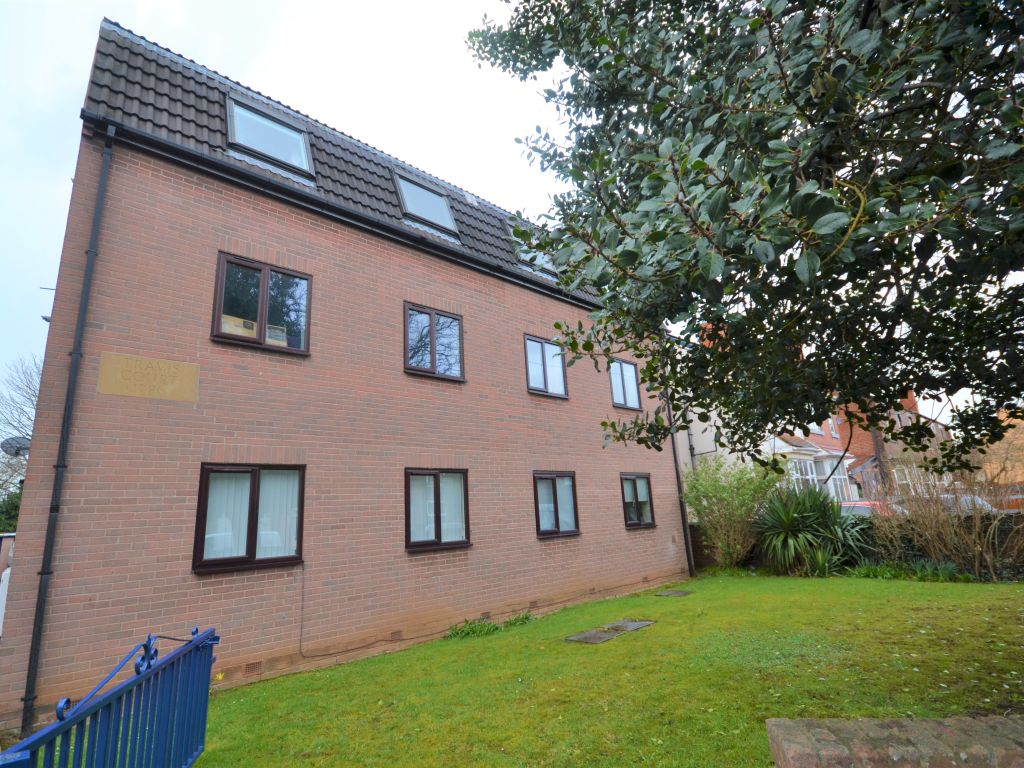 2 bed flat for sale in Shadyside, Doncaster DN4, £52,000