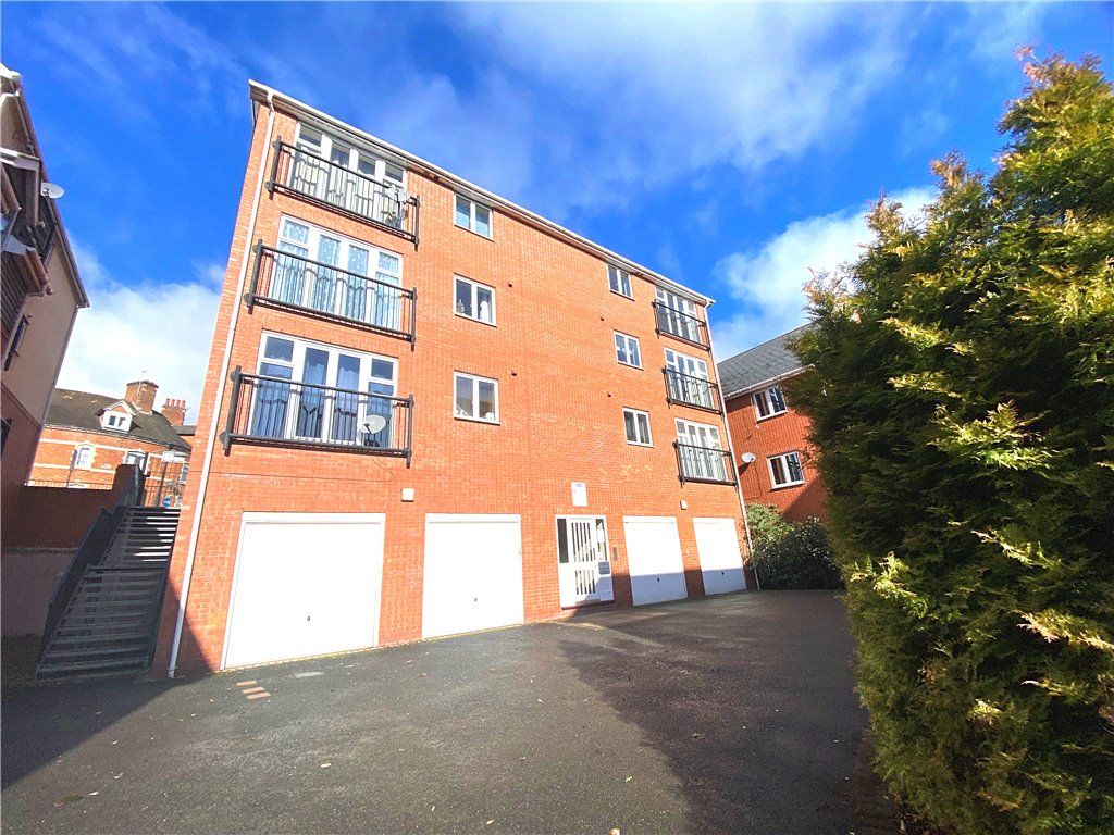 1 bed flat for sale in Mill Street, Evesham, Worcestershire WR11, £100,000
