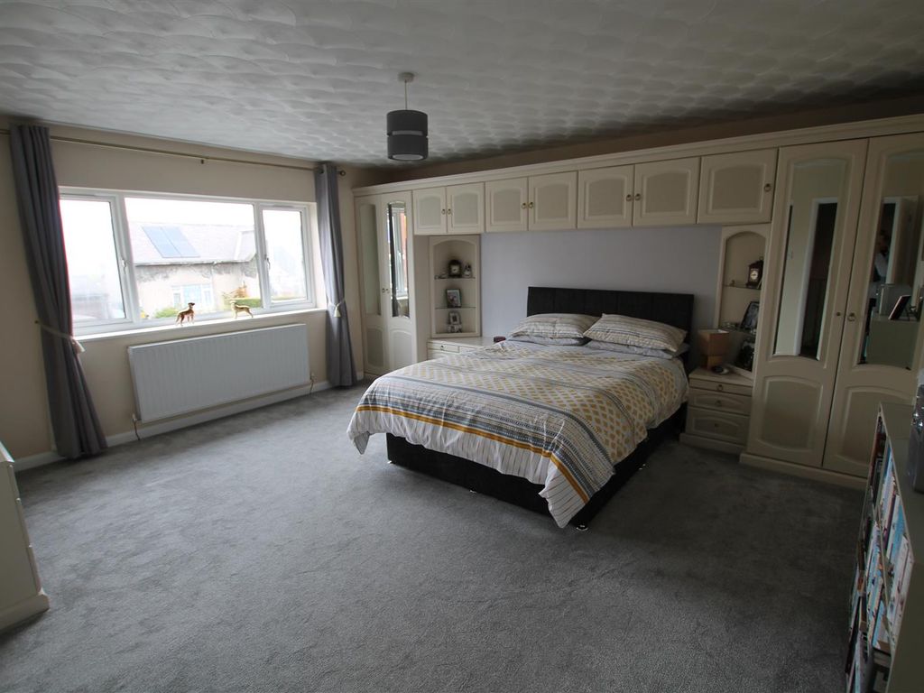 4 bed detached house for sale in Front Street, Sunniside, Bishop Auckland DL13, £260,000