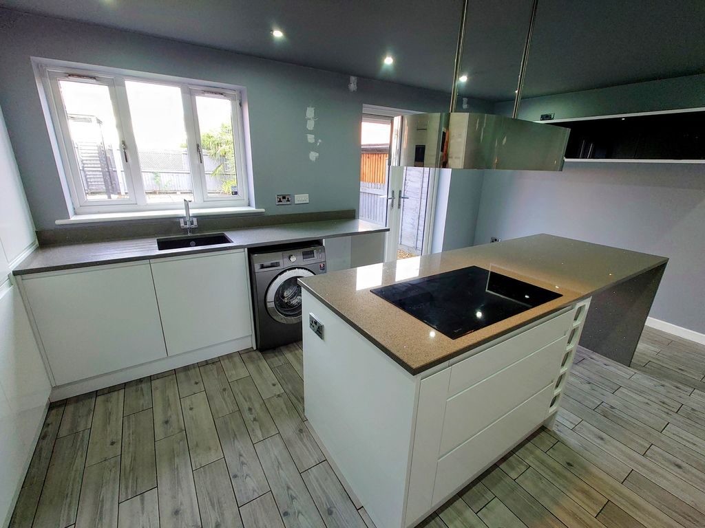 3 bed link-detached house for sale in Fazeley Drive, Brindley Village, Stoke-On-Trent ST6, £215,000