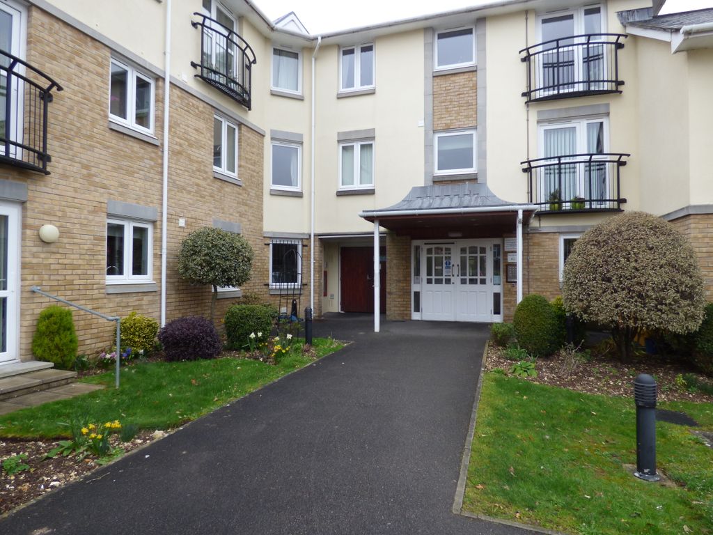 1 bed flat for sale in Old Winton Road, Andover SP10, £139,500