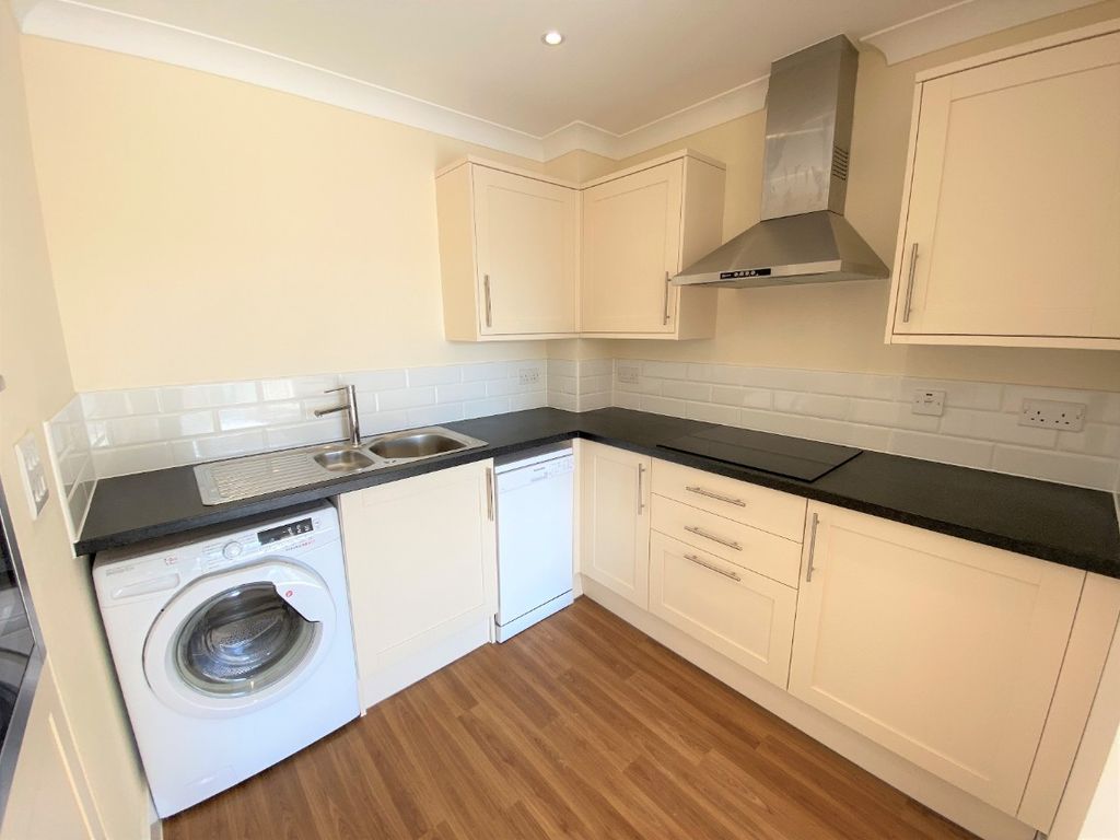1 bed flat for sale in Apartment 6, Olive Tree Court, Patchway, Bristol, South Gloucestershire BS34, £145,000