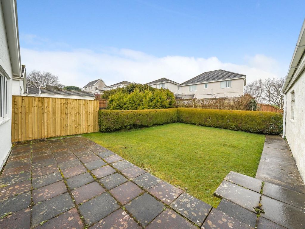 3 bed detached bungalow for sale in Talywern, Llangennech, Llanelli SA14, £245,000