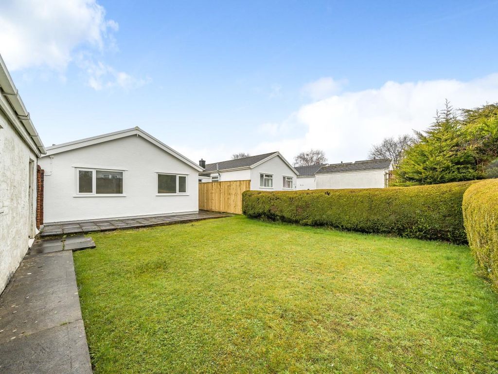 3 bed detached bungalow for sale in Talywern, Llangennech, Llanelli SA14, £245,000