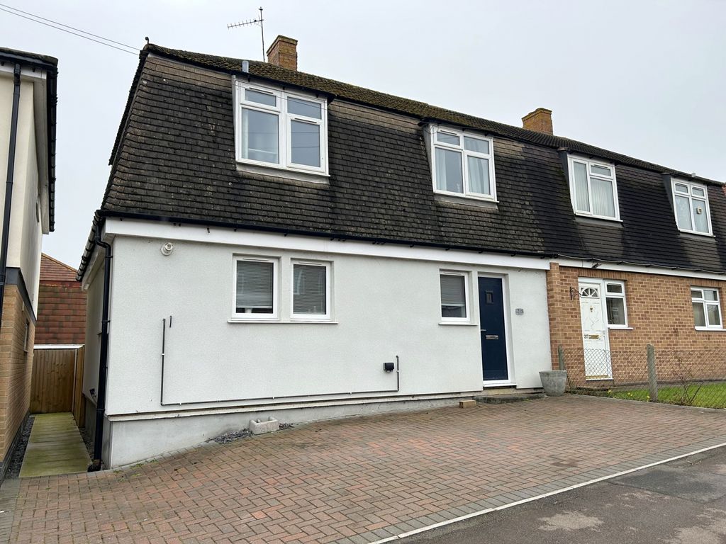 3 bed semi-detached house for sale in Queens Road, Tewkesbury GL20, £175,000