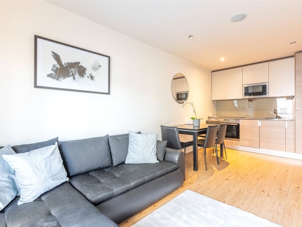 1 bed flat for sale in Heritage Avenue, Beaufort Park, Colindale NW9, £295,000