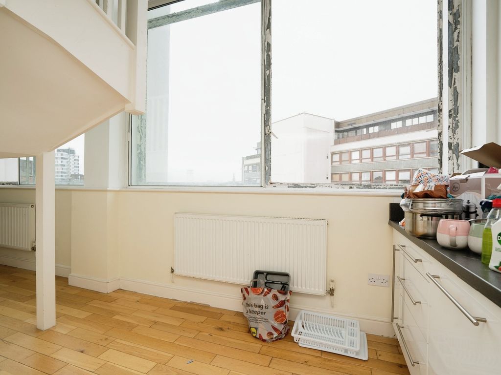 2 bed flat for sale in Lee Street, Leicester LE1, £80,000