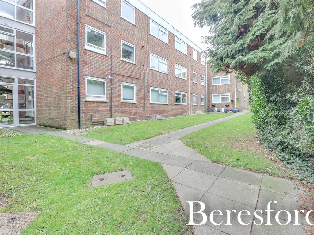 1 bed flat for sale in Ardleigh Court, Hutton Road CM15, £230,000