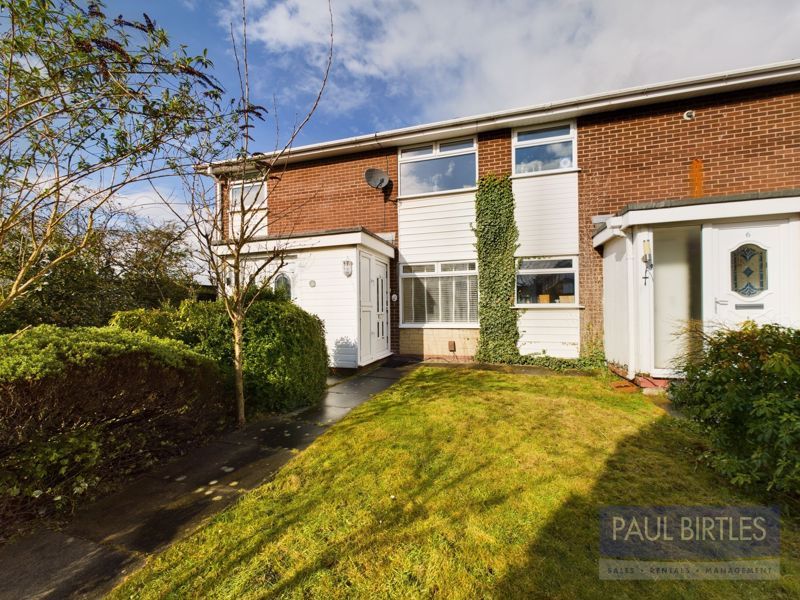 2 bed flat for sale in Skelwith Close, Davyhulme, Trafford M41, £185,000