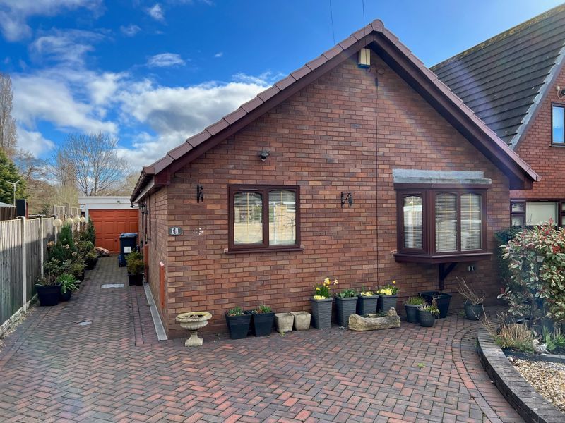 2 bed bungalow for sale in Lane Green Road, Codsall, Wolverhampton WV8, £265,000
