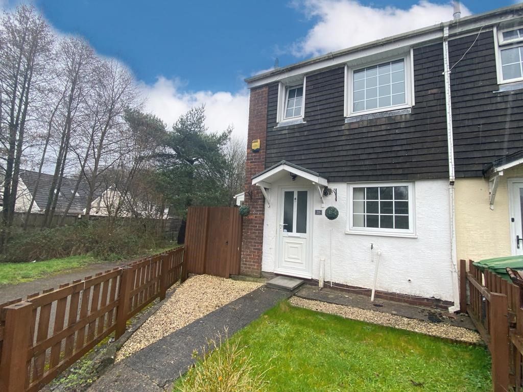 2 bed end terrace house for sale in Penclawdd, Caerphilly CF83, £170,000
